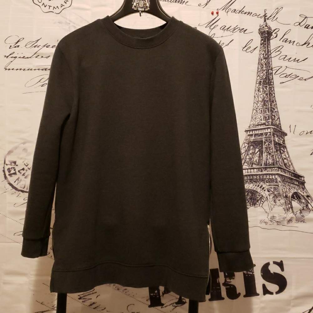 Forever 21 crewneck sweater with hip high zippers